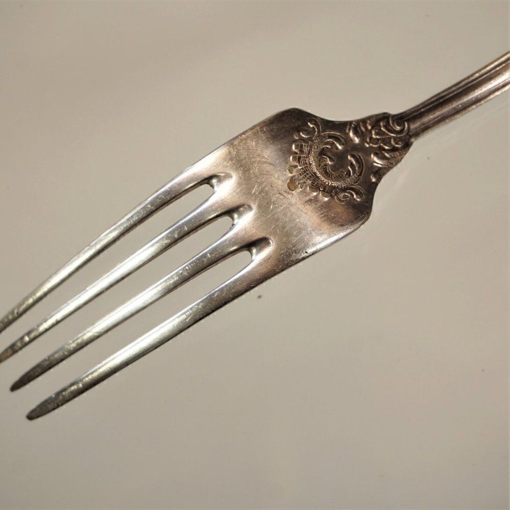 Antique Fork Silverplate Non US Unidentified Pattern Maker - Picture 6 of 11